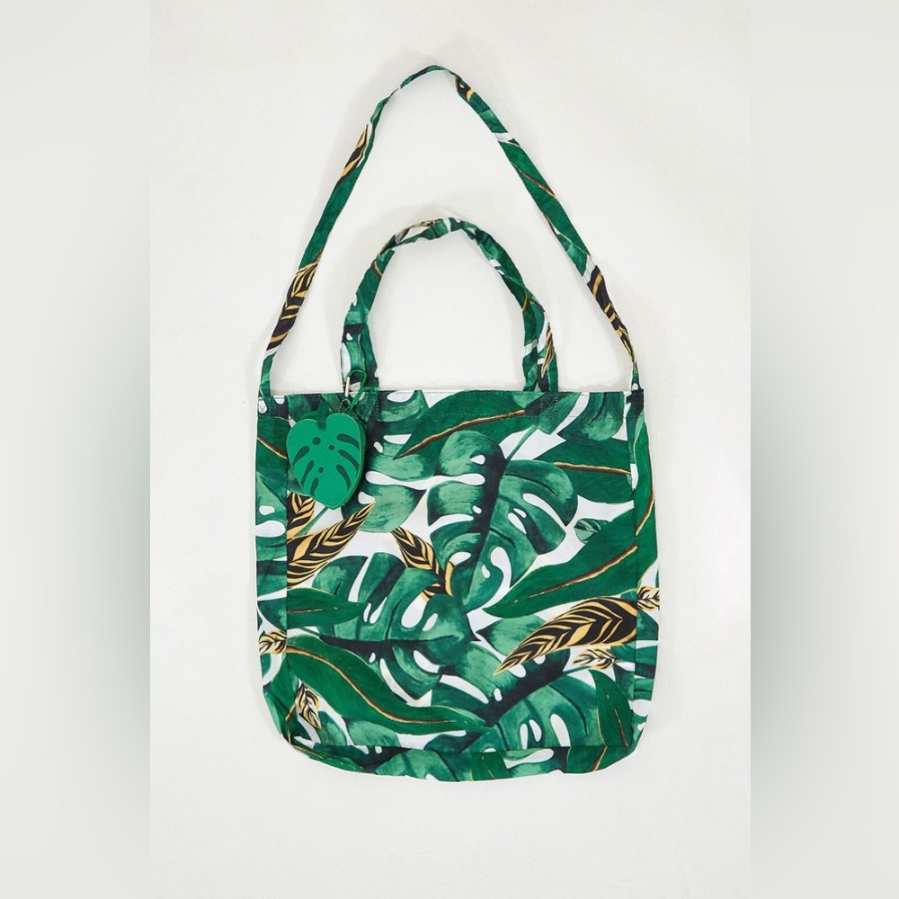 NWT Farm Rio Women's Green Black Monstera Leaf Colorful Reusable Tote Bag